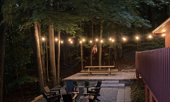 Frankfort House | Recently Updated Private Home less than 1 mile from Downtown Frankfort & Beaches