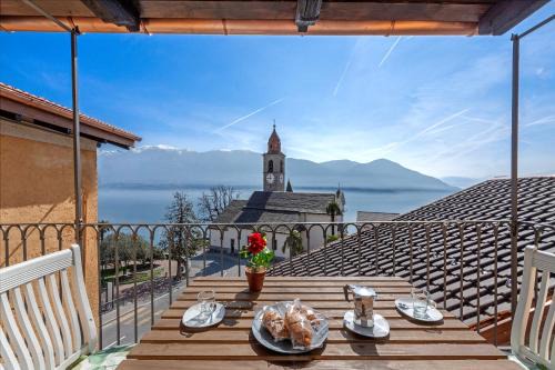 Ronco sopra Ascona Apartment | Red And Yellow Apartments - Happy Rentals