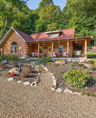 Mansfield House | Red Cardinal Lodge