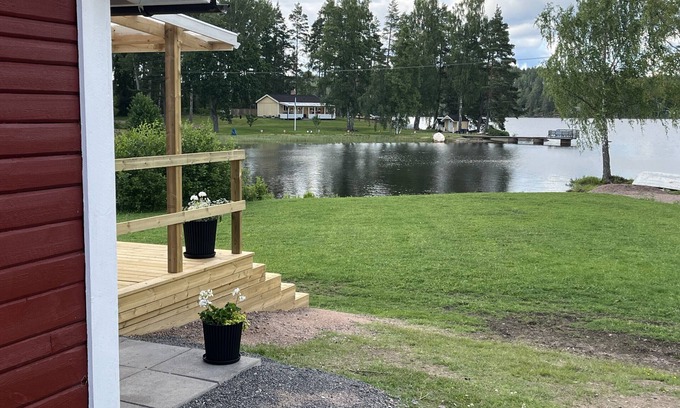 Hultsfred House | Red Cottage with Lakefront Location at Nerbjärken – Peaceful Retreat near Hultsfred | SE05088