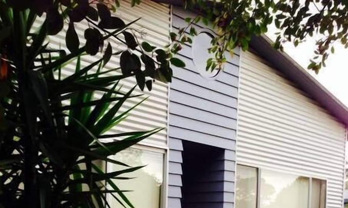 McCrae House | Red Door Retreat McCrae - a few minutes walk to the beach