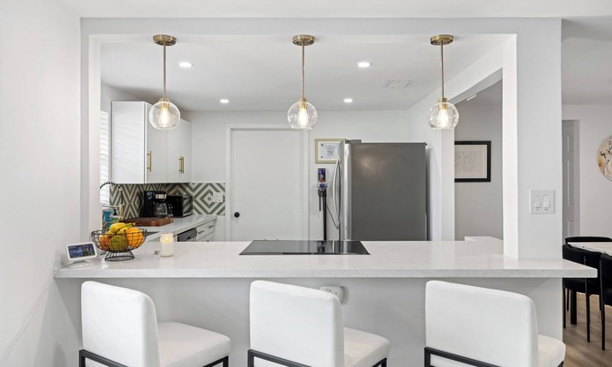 Gulf Gate Estates House | Red Door Siesta