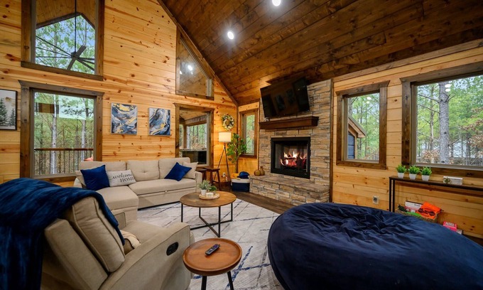 Pickens Cabin | Red Fern Cabin – Beauty Awaits