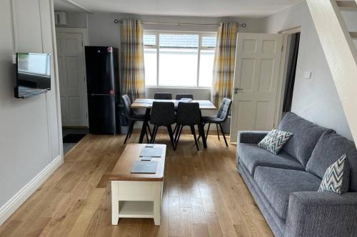 Caragh Ski Chalet | Red fox chalet on the Ring of Kerry