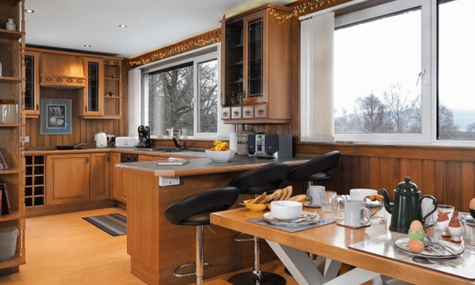 Boat of Garten Cottage | Red Fox Lodge - a lodge that sleeps 7 guests in 4 bedrooms
