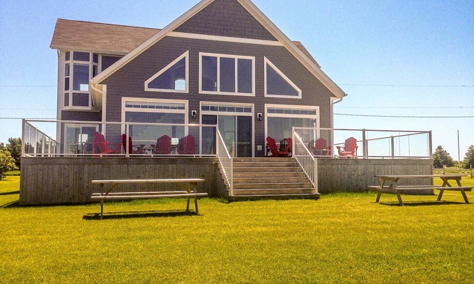 New London House | Red Fox Retreat - Large Luxury Waterfront Cottage, great views