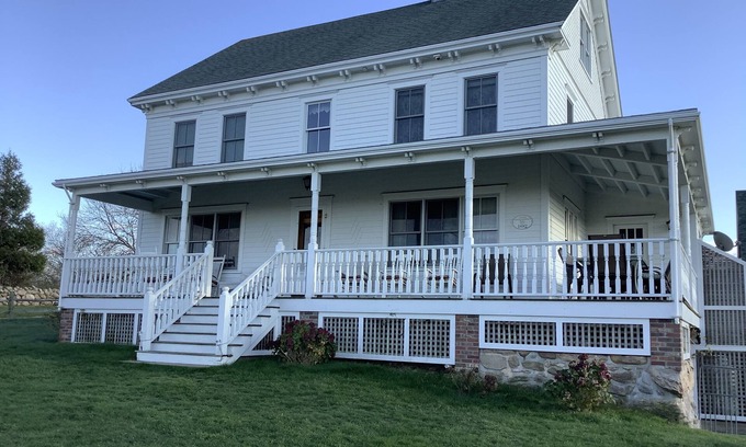 Block Island House | Red Gate Farm: Lovingly Maintained Block Island Farmhouse