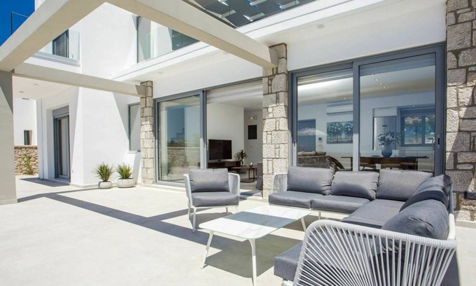 Afandou House | Red Hill 11.1