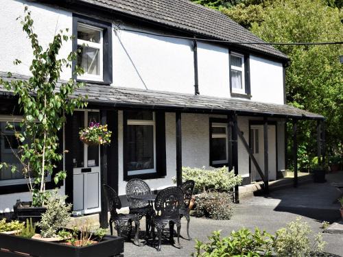 Whitland House | Red Kite