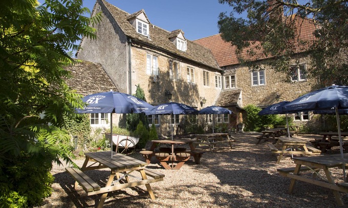 Lacock Hotel | Red Lion - B&B