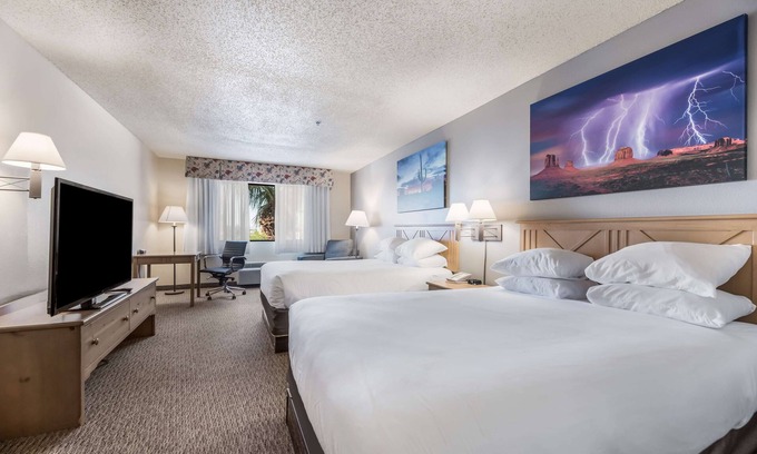 Palm Valley Hotel | Red Lion Inn & Suites Goodyear Phoenix