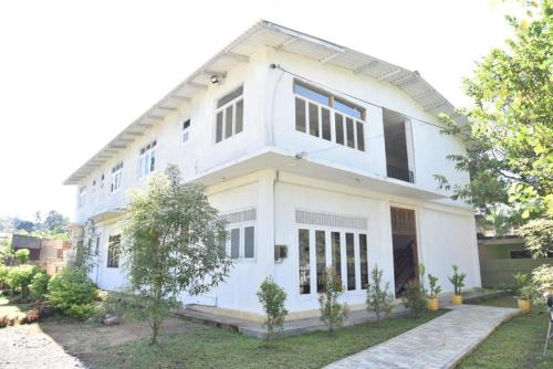 Badulla Hotel | Red Lotus Holiday resort