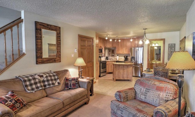 Red River House | Red River Home with 2 Balconies - 1 Block to Main St