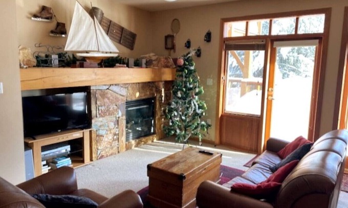 Rossland Condo | Red Rob #5 Red Mountain