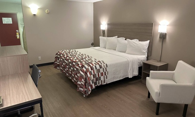Cambridge Hotel | Red Roof Inn Cambridge, OH