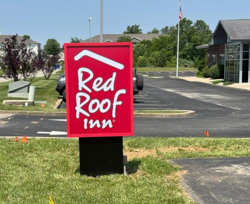 Charlestown Hotel | Red Roof Inn Charlestown