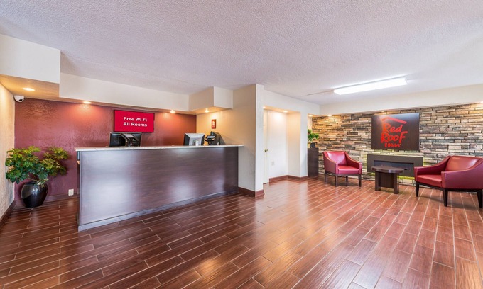Marion Hotel | Red Roof Inn Marion, IN
