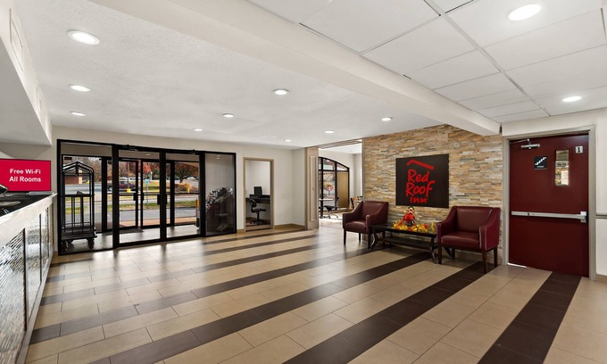 Martinsburg Hotel | Red Roof Inn Martinsburg