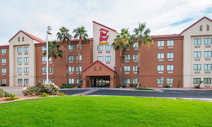 Estrella Hotel | Red Roof Inn PLUS + Phoenix West