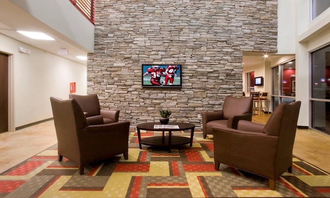 Beaumont Hotel | Red Roof Inn & Suites Beaumont