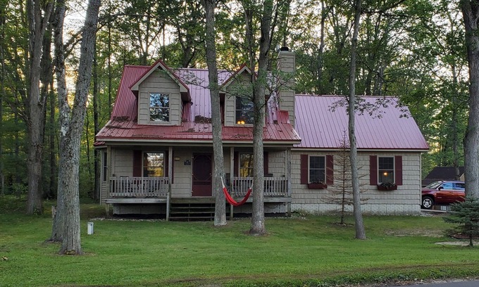 Lake George House | Red Roof on Arbor Drive