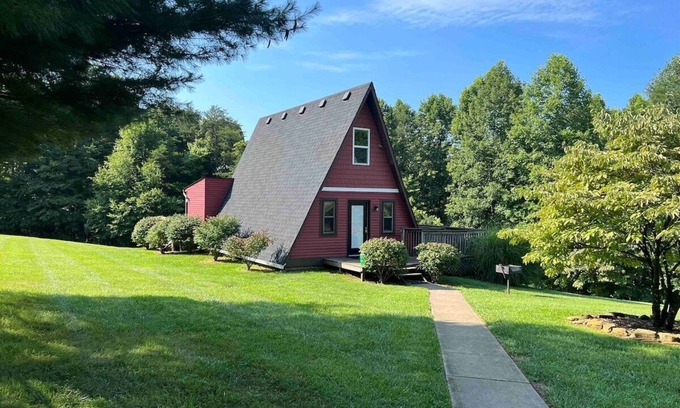 Rockbridge Cottage | Red Roost A-Frame - New Hot Tub
