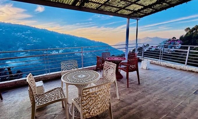 Kasauli Bed & Breakfast | Red Stone Kasauli