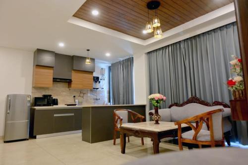 Shimla Apartment | Red Stone Villa - Shimla