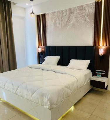 Mohangarh Apartment | Red Wood Vacation Homes-Omaxe Hazratganj
