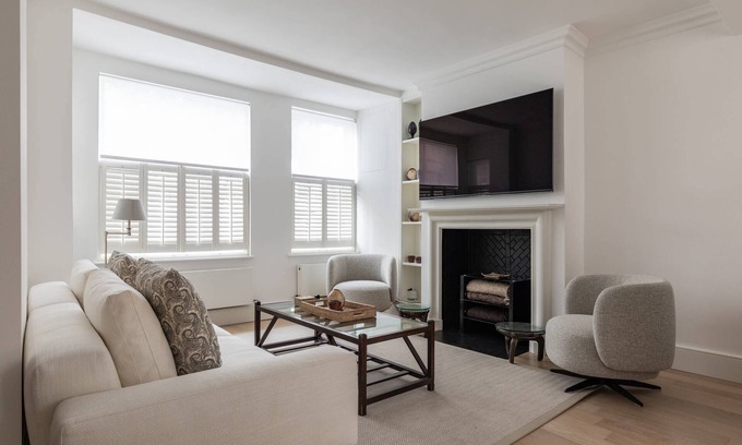Redcliffe Apartment | Redcliffe Road V by onefinestay