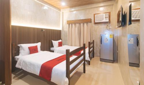 Pasay Hotel | RedDoorz at MBB Room NAIA 2