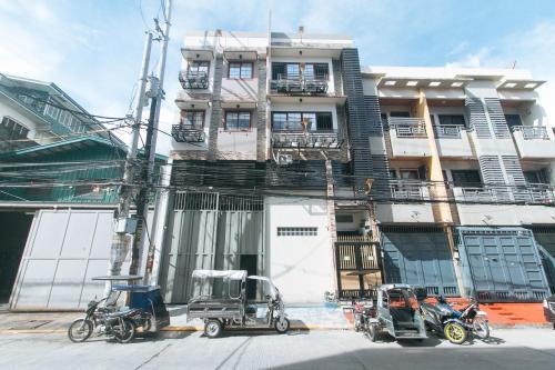 Sampaloc Hotel | RedDoorz at MGP Apartelle Near Espana
