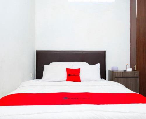 Surakarta Hotel | RedDoorz at Omah Joyo Solo Inn