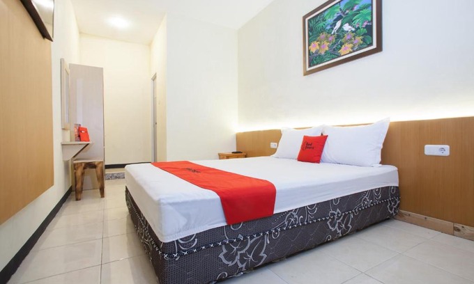 Sidomulyo Hotel | RedDoorz At Pandan Inn Batu