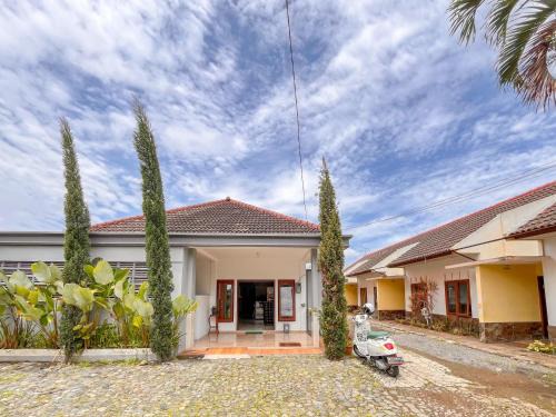 Batu Hotel | RedDoorz at Penginapan Garuda Batu