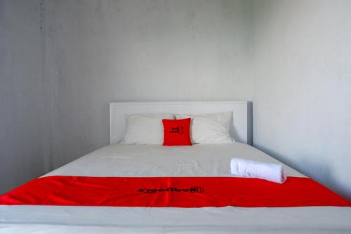 Tallunglipu House | RedDoorz At Rantepao Toraja Utara