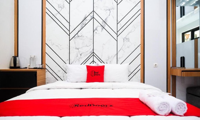 West Semarang Hotel | RedDoorz at Tasneem Puspowarno Semarang