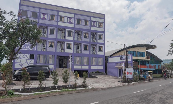 Garut Hotel | RedDoorz @ Cipanas Garut