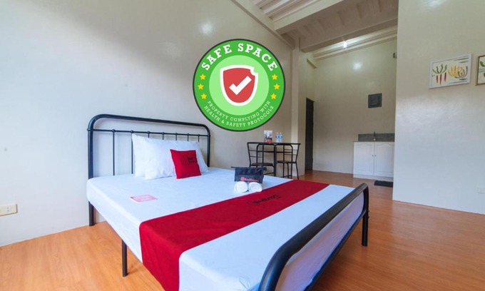Caloocan Hotel | RedDoorz @ Kassel North Caloocan