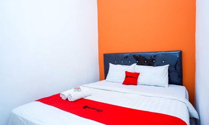 Semarang Hotel | RedDoorz @ Kawasan Industri Candi Semarang