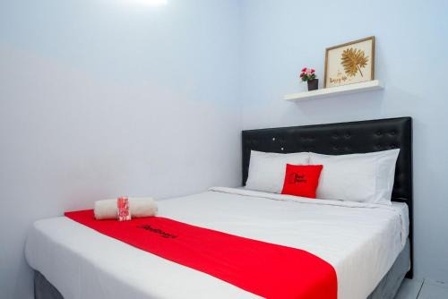 West Semarang Hotel | RedDoorz near Bandara Ahmad Yani Semarang