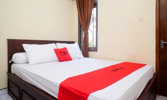 Kalasan Hotel | RedDoorz near Candi Ratu Boko 2