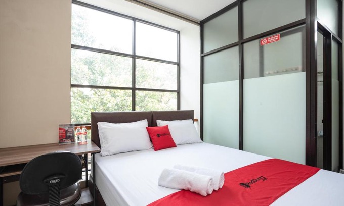 Serpong House | RedDoorz near Eka Hospital BSD City