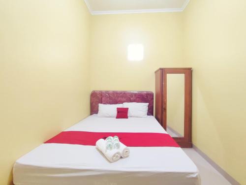 Semarang Hotel | RedDoorz Near Exit Toll Banyumanik Semarang