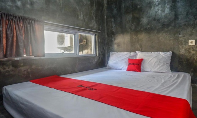 Hargomulyo Hotel | RedDoorz near Jumbo Mall Sragen
