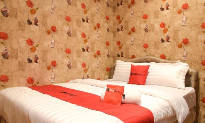 Surabaya House | RedDoorz near Pelabuhan Tanjung Perak 2 Surabaya