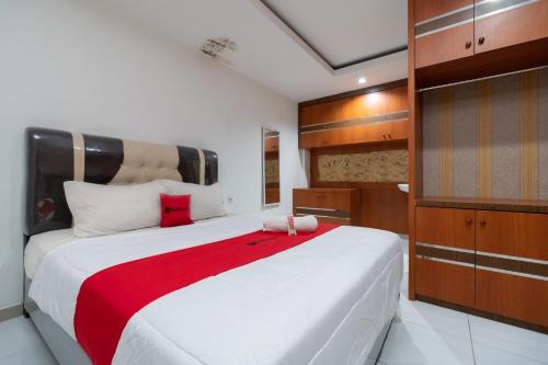 Pekanbaru Hotel | RedDoorz near RSIA Andini Pekanbaru