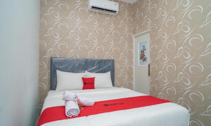 Kampung Bali Hotel | RedDoorz near Sarinah Jakarta