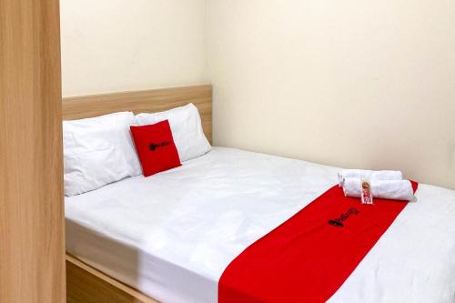 Mlati Hotel | RedDoorz near Sleman City Hall Yogyakarta