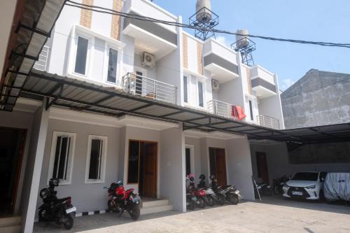 Solo City Centre Hotel | RedDoorz near Stasiun Solo Balapan 3